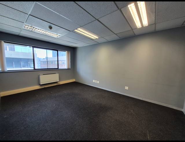 322M² OFFICE TO LET IN SANDTON CENTRAL